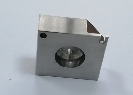 Vada e non andare calibro 7006-121-1 IEC60061-3 del cappuccio della lampada Gu10